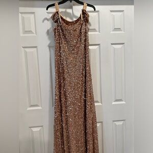 Adrianna Papell Beautiful Gold Sequin dress Size 16 US